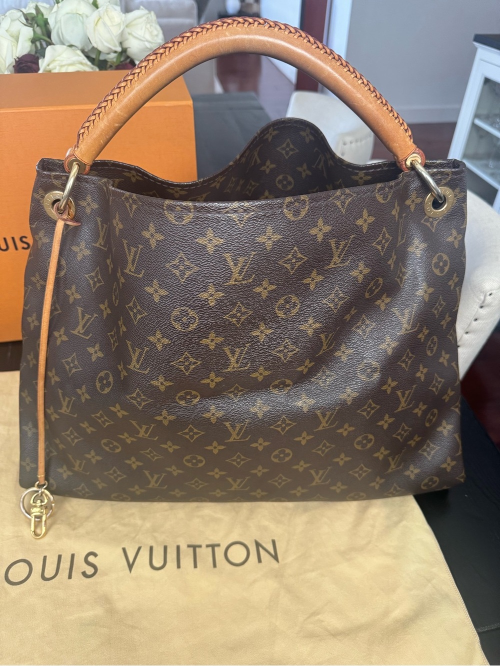 2010 Louis Vuitton Monogram Artsy GM Coated Canvas bag - Picture 2 of 14